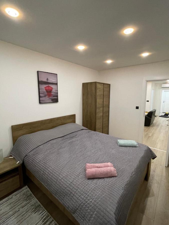 Luna Apartment Novi Pazar Eksteriør billede